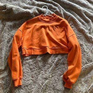 Women’s crop Gymshark sweater
